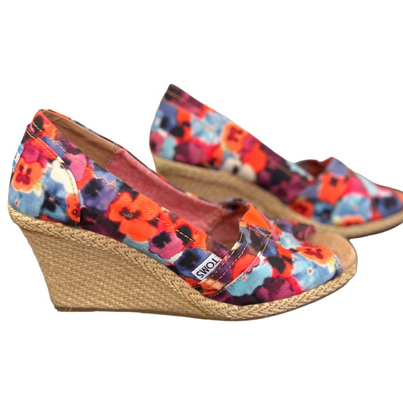 TOMS Oahu floral Wedges Size 9 Jute Rope 3 inch Heels Peep Toe - Picture 1 of 16